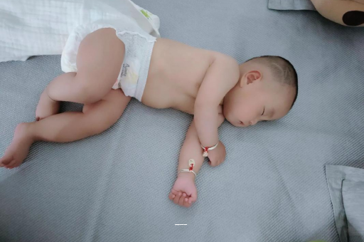 襄阳宝宝上火有眼屎